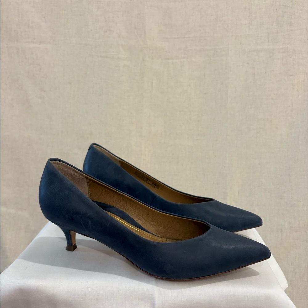 Blue Vionic Leather Kitten Heels